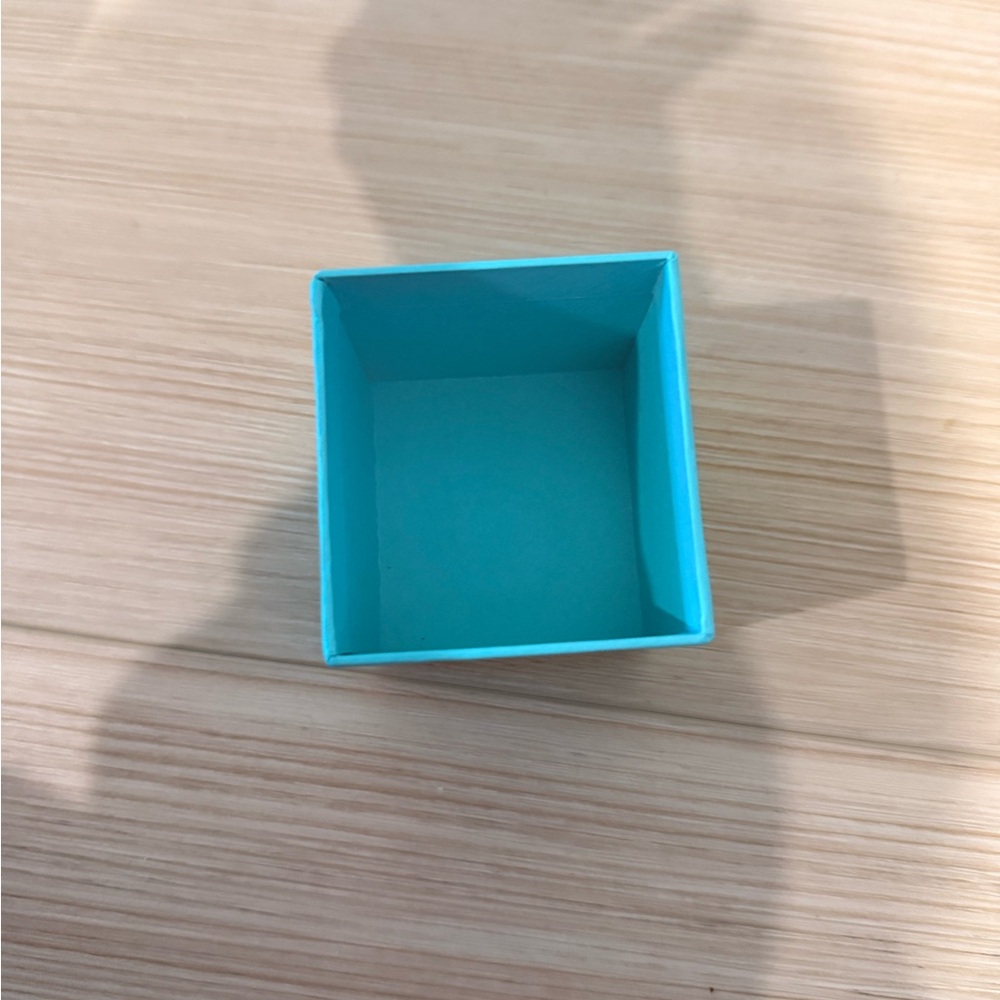 Tiffany and Co Leather Ring Box - Picture 6 of 6